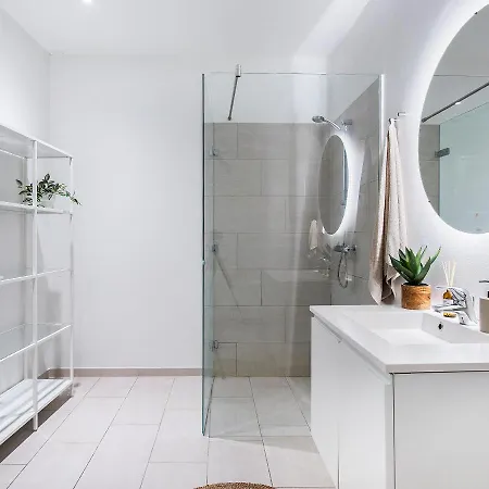 Lejlighed Sanders Leaves - Chic Three-bedroom In Downtown